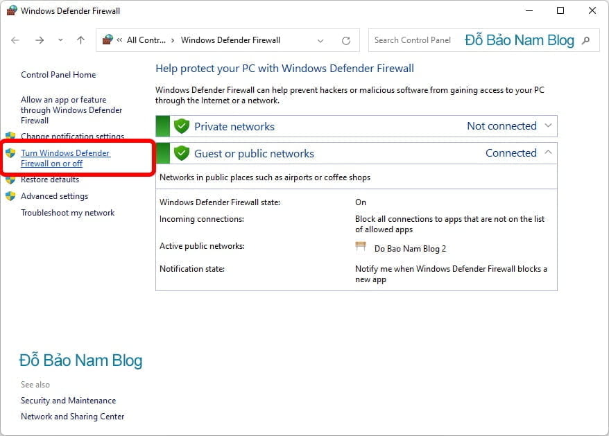 Khi Windows Defender Firewall được mở, bạn click chọn Turn Windows Defender Firewall on or off.