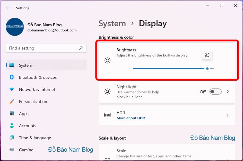 Sau đó, tại box Brightness & color, bạn có thể tăng hoặc giảm độ sáng màn hình máy tính.