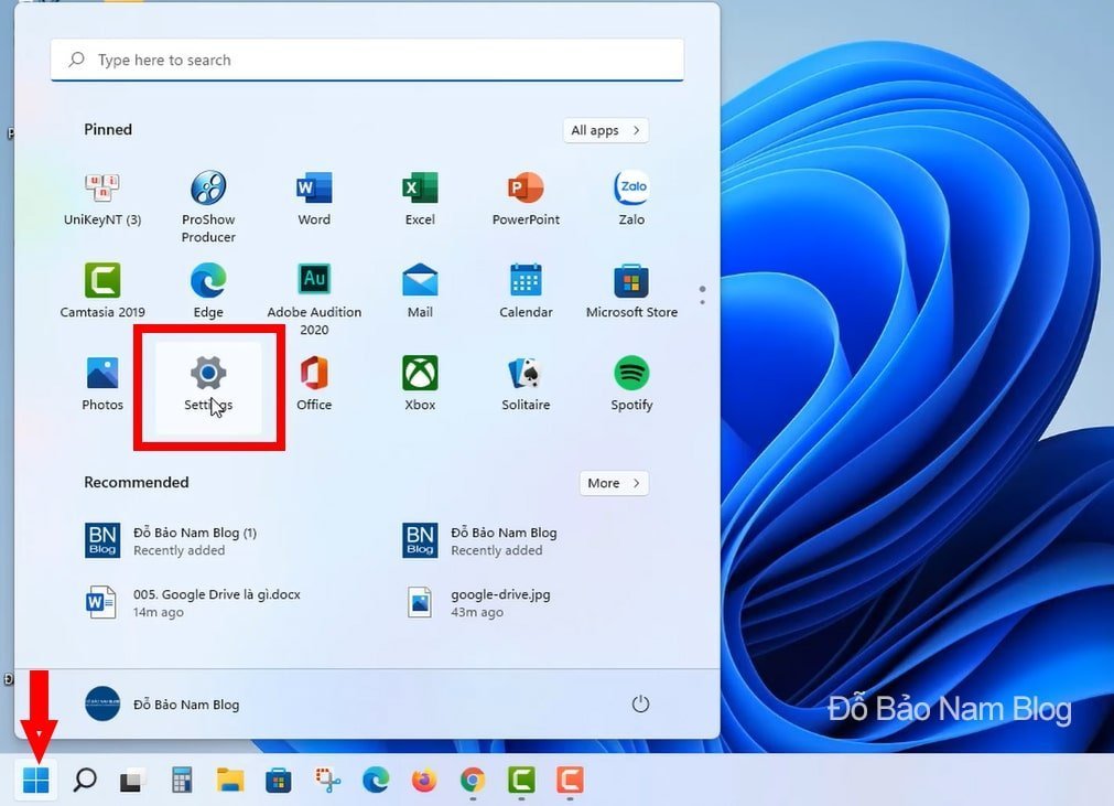 Bạn nhấn vào nút Start, chọn Settings như trong hình.