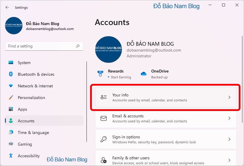 Sau đó, bạn click vào dòng Your info ở đầu.